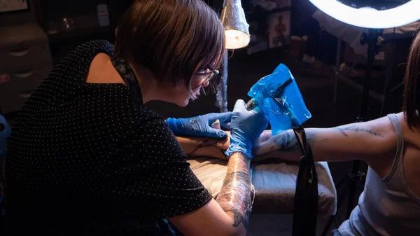 Key Steps Tattoo Artists Take Before Creating Complex Artwork