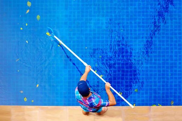 Why a weekly pool maintenance service Is Essential for a Clean Swimming Pool